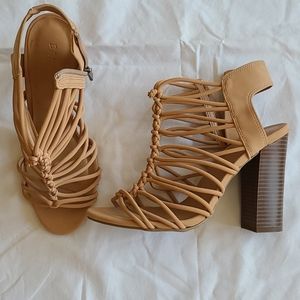 Women's strappy heel